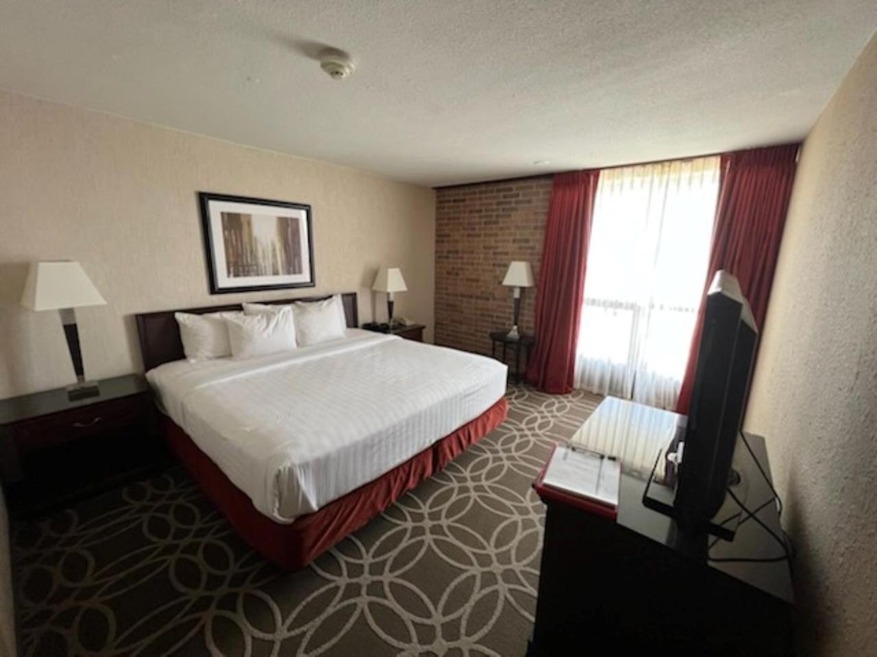 Hotel Lotus Kansas City Merriam Exteriör bild